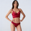 Komplet buduarowy Garnet Grace – High-Texture Lace Ensemble