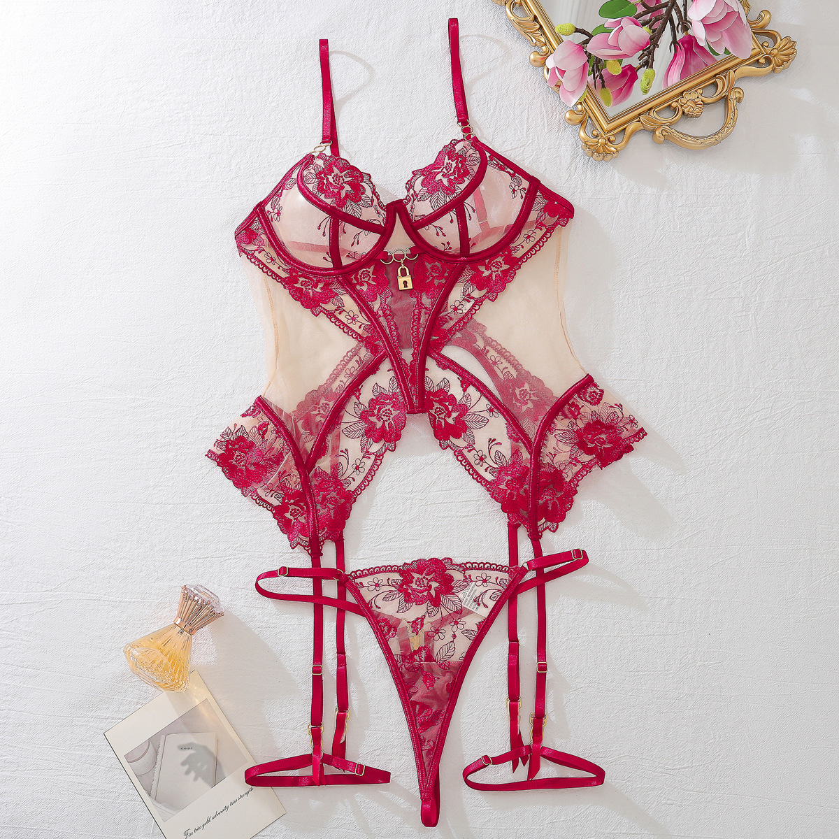 Ekskluzywne body Crimson Rose – Embroidered Illusion Bustier 9ad5bc0a574cf23eb715120837d5eb8f