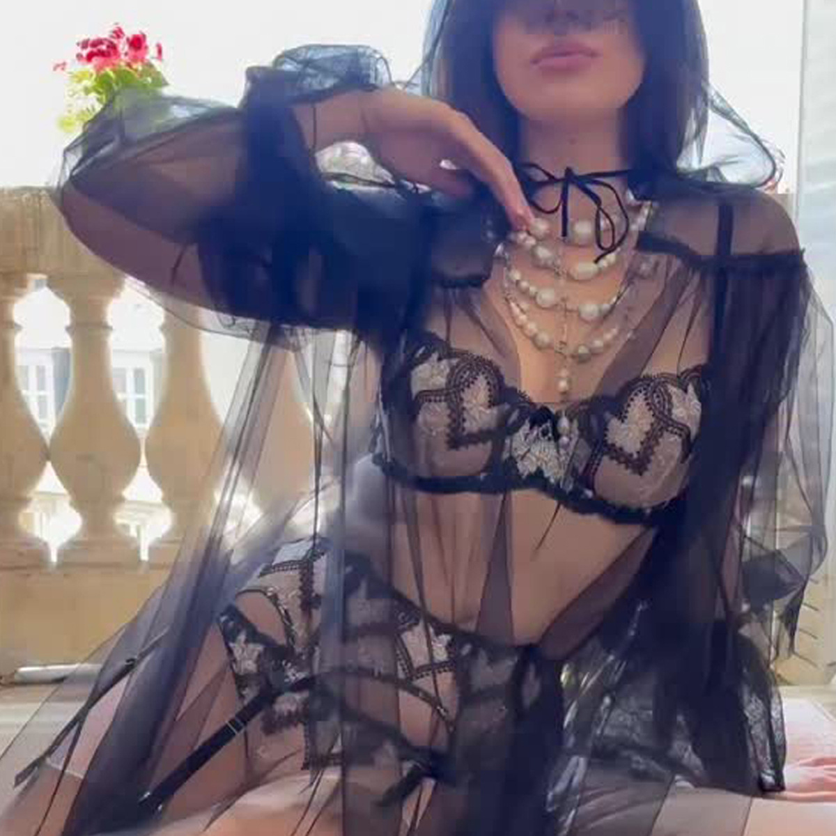 Komplet buduarowy Silver Frost – Intricate Embroidery Set e9018fa712e45384ce673bd65893f5db